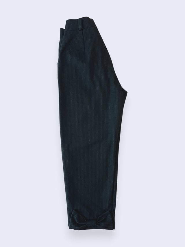Pantalon noeud  Primary image